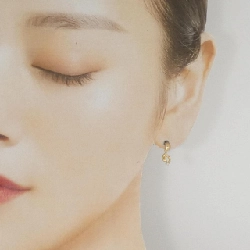 K18YG Bông tai kim cương 0.04CT - Hàng hiệu Chính hãng 870085