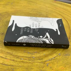 THIÊN TÀI BÊN TRÁI, KẺ ĐIÊN BÊN PHẢI- Cao Minh 789723