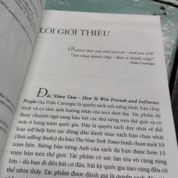 sách "Đắc Nhân Tâm" của tác giả Dale Carnegie. 
 703842