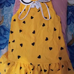 Váy vàng hình tim tai thỏ