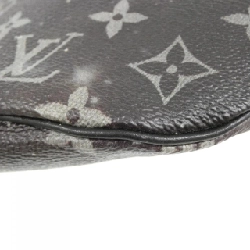 Túi đeo chéo Louis Vuitton Monogram Galaxy Discovery Bum Bag M44444 - Hàng hiệu Authentic 805465