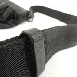 Túi xách vai Louis Vuitton Monogram Shadow Noé Sling M82248 612991