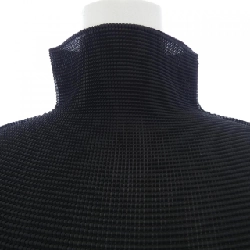 me ISSEY MIYAKE MI55FK015 Top - Hàng hiệu Authentic 812951