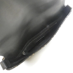 Túi đeo hông Fendi Baguette 7VA472 A9ZL - Hàng hiệu Chính hãng 801213