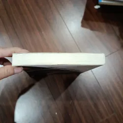 Sống thực tế giữa đời thực dụng 932235