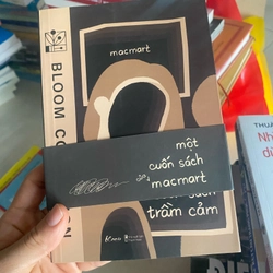 Đủ loại sách ạ .  478976