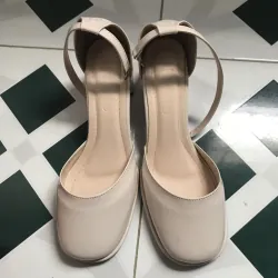 Giày cao gót 5p Luvia màu kem size 40