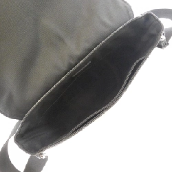 Túi đeo vai Louis Vuitton Monogram Eclipse District PM M44000 610611