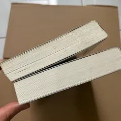 Đừng nói chuyện với cô ấy  976993