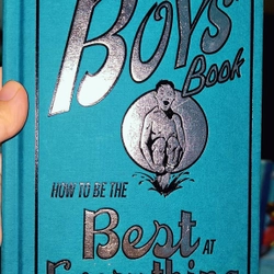 Ngoại văn cẩm nang cho bé trai - The boys' book - bìa cứng mới