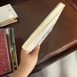 Sách Lưng Chừng Cô Đơn - Nguyễn Ngọc Thạch - Bản in đời đầu (NXB Văn Học)- K4 1029501