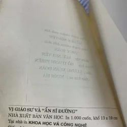 Vị Giáo Sư Và Ẩn Sĩ Đường - Hà Minh Đức 926394