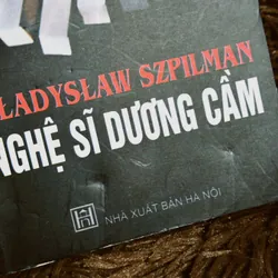 Nghệ sĩ dương cầm (chữ ký dịch giả) 698298