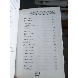 Những cuộc đời và tác phẩm - Madona 2006 (Văn học nước ngoài) VAVO1304-A0 1012182