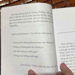 Tốc độ ánh sáng Việt Nam - Javier Cercas 479512
