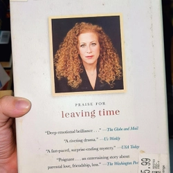JODI PICOULT - SMALL GREAT THINGS (khổ lớn, bìa cứng, rất nặng) 497190