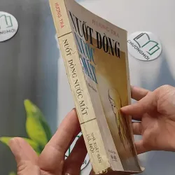 [XƯA] Nuốt Dòng Nước Mắt (1991) - Hương Trà 776051