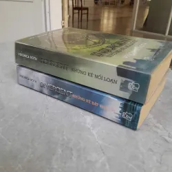NHỮNG KẺ NỔI LOẠN, NHỮNG KẺ BẤT KHẢ TRỊ - VERONICA ROTH (HỒNG QUYÊN DỊCH) 759683