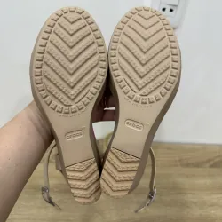 Sandals xuồng crocs 2hand cao 7p size w7-37 độ mới cao hình chụp thật 989708