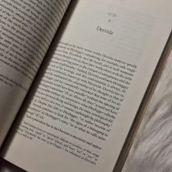 Ernst Behler - Confrontations: Derrida, Heidegger, Nietzsche 957089