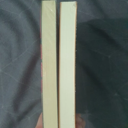 "Cô gái mù chữ phá bom nguyên tử" (seal) - Jonas Jonasson 474067