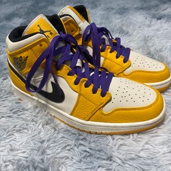 Giày Nike Air Jordan 1 Mid size 43 mới 99% Auth