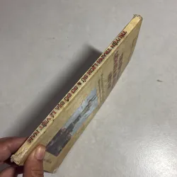 Truyện tranh lịch sử và sơ đồ địa lý Việt Nam 778622