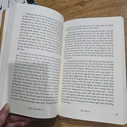 Vượt lên trật tự
 702907