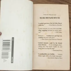 THE GIRL WHO PLAYED WITH FIRE - Stieg Larsson 714191