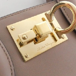 Túi xách Salvatore Ferragamo THE STUDIO 21 H159 - Hàng hiệu Chính hãng 771567