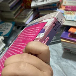 Tín đồ shopping oanh tạc Manhattan - Sophie Kinsella 970797