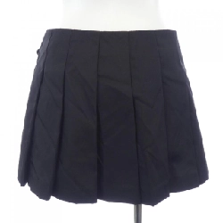 Chân váy logo tam giác PRADA 21H922 S222 1WQ8 - Hàng hiệu Authentic 815878