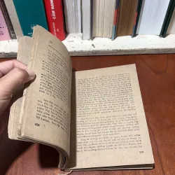 II Sách Xưa: Trung Tâm Báo Chí (Tập 1) - IULIAN XÊ MI Ô NỐP - 1987 751385