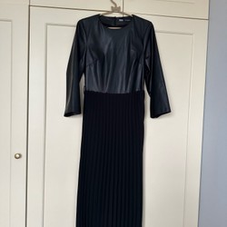 Váy zara chính hãng sz S 141520