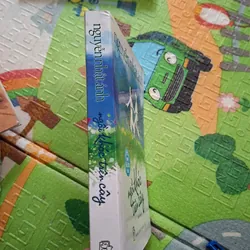 NGỒI KHÓC TRÊN CÂY 739282