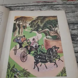 Sách truyện cổ tích màu khổ lớn tiếng Pháp- Waly Disney BLANCHE, BAMBI, CENDRILION in 1963 758693