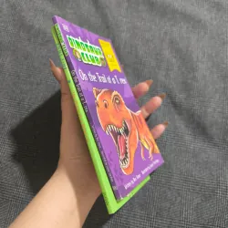Combo sách chapter: Dinosaur Club (On the trail of a T. Rex) + The diary of a killer cat 755741