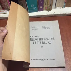 II Sưu Tầm: Kỹ Thuật Trang Trí Hoa Quả Và Tỉa Rau Củ - 1987 1013550