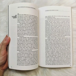 An Outline on American History + Economy + Literature (3 cuốn) 526904