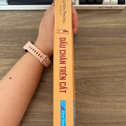 FREESHIP - DẤU CHÂN TRÊN CÁT - NGUYÊN PHONG 1004435