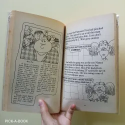 Truyện luyện đọc Tiếng Anh trẻ em Young Hippo School: The Grott Street Gang 992074