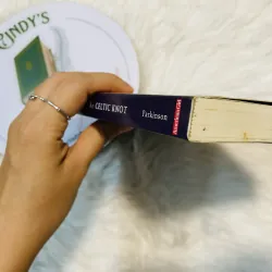 [Sách 2hand từ US] Like new 90% - Kathleen: The Celtic Knot 1004279