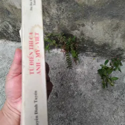 Từ điển thi ca Anh - Mỹ - Việt  1030155