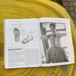 BÍ QUYẾT BẤM HUYỆT CHỮA BỆNH - KATSUSUKE SERIZAWA 797240