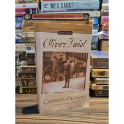 OLIVER TWIST - Charles Dickens (Signet Classics, 2005)