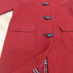 Áo dạ khuy sừng biểu tượng cho sự thanh lịch và trẻ trung 716406