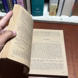 II Giáo Khoa Xưa: Văn Học Lớp Phổ Thông 12 (Tập 2) - 1987 927337