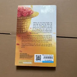 Con chó nhỏ mang giỏ hoa hồng 734167