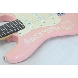 GUITAR MINI STRAT HELLO KITTY - Hàng hiệu Authentic 884690