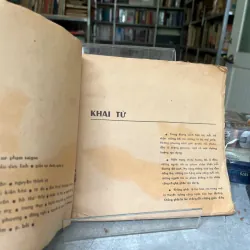 MÙA XUÂN BẢNG ĐEN VÀ PHẤN TRẮNG 561927